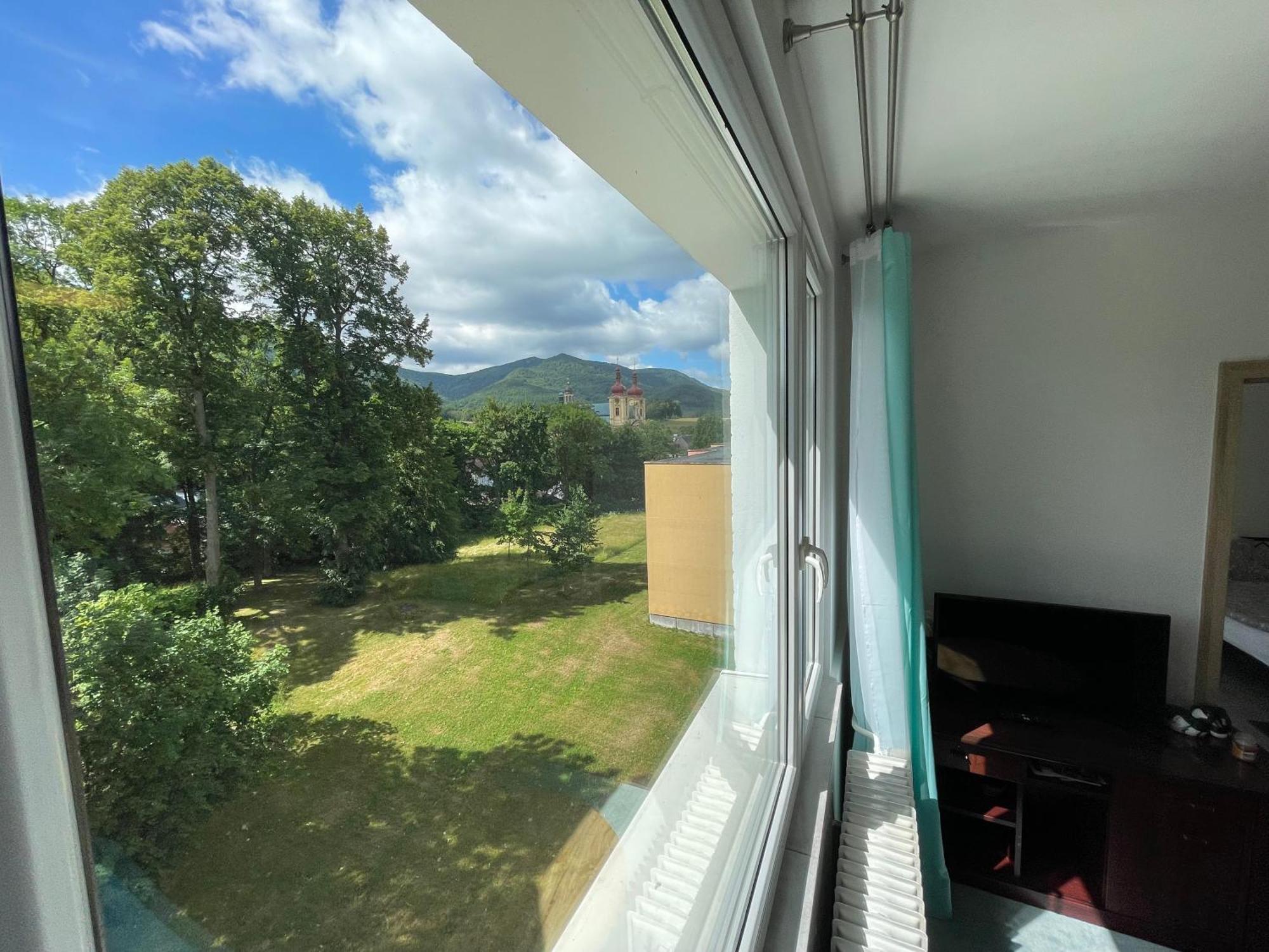 Novy Horsky Apartman V Jizerskych Horach Hejnice Extérieur photo